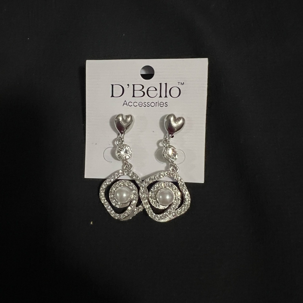 #584 D’Bello Heart shape earrings
